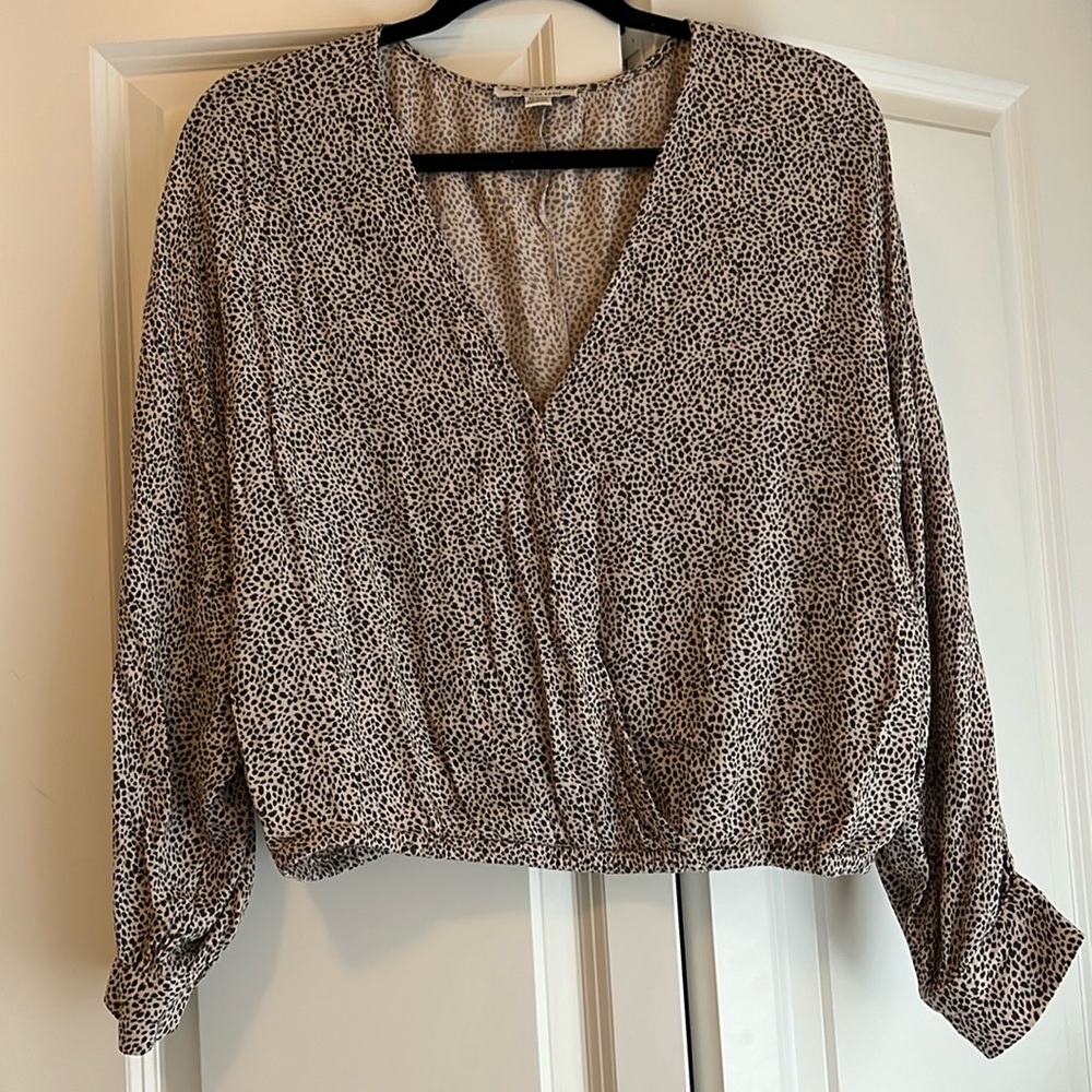 American Eagle - long sleeve cheetah print blouse